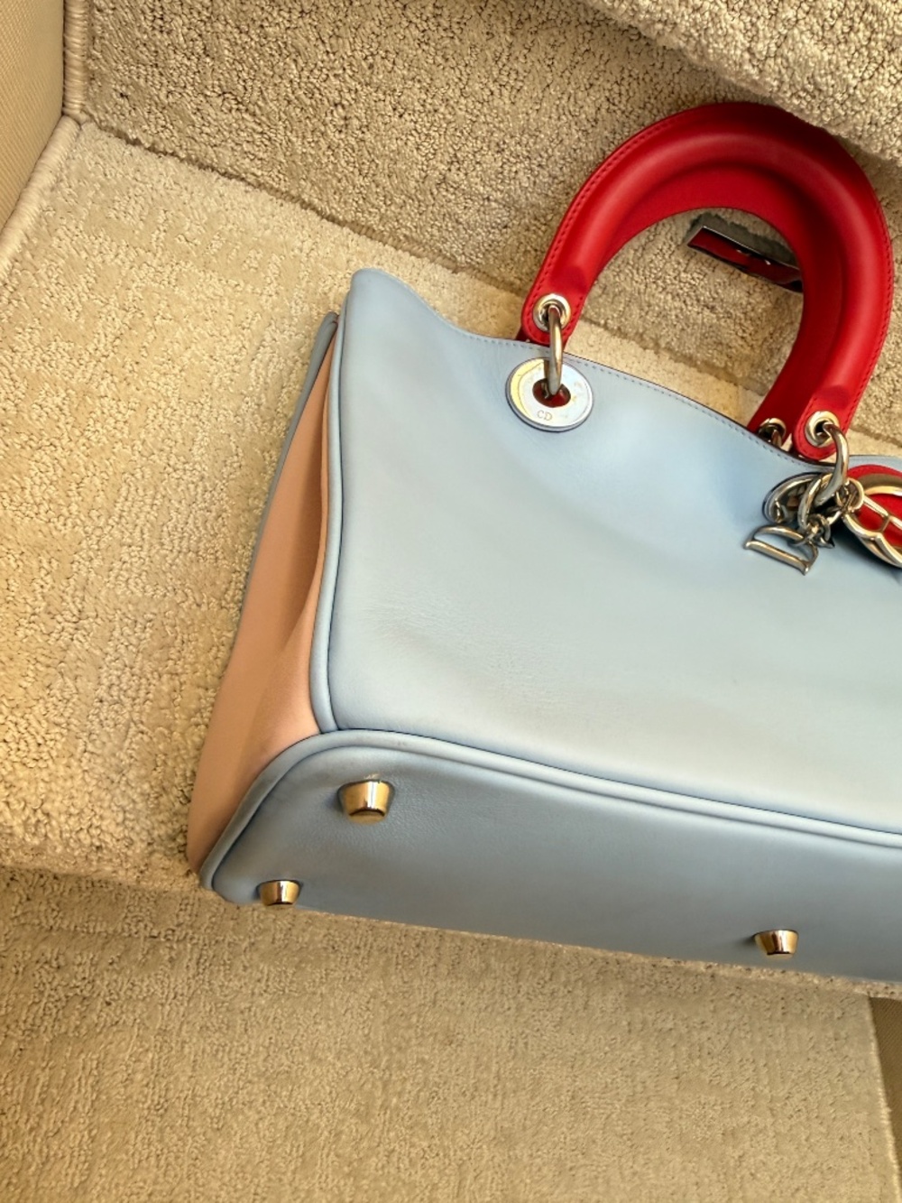Christian Dior Smooth Calfskin Large Diorissimo Tote Tri-Color - Picture 4 of 10